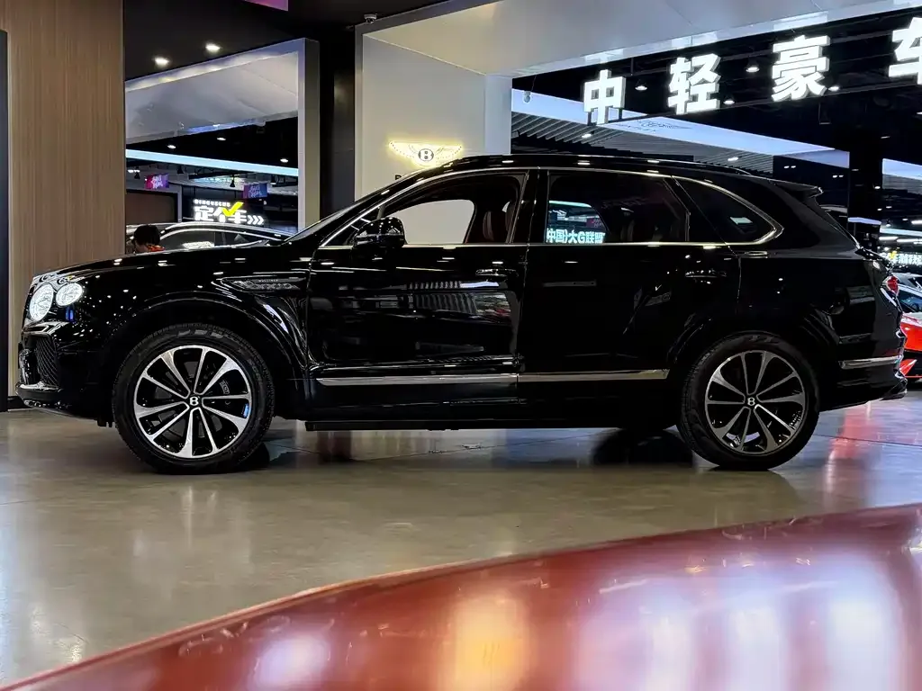 Bentley Bentayga — фото 4