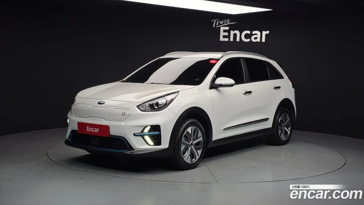 Kia Niro — фото 1