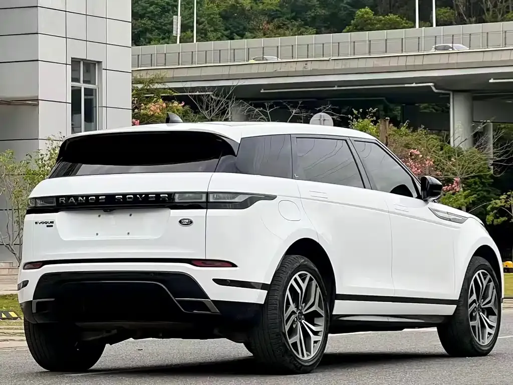 Land Rover Evoque PHEV — фото 4
