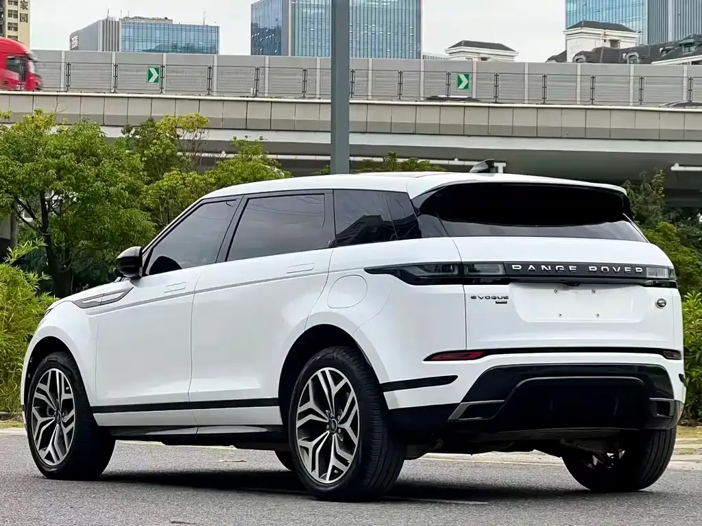Land Rover Evoque PHEV — фото 6