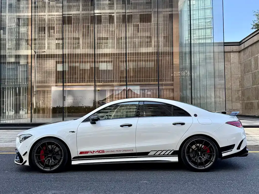 Mercedes-Benz CLA AMG — фото 10