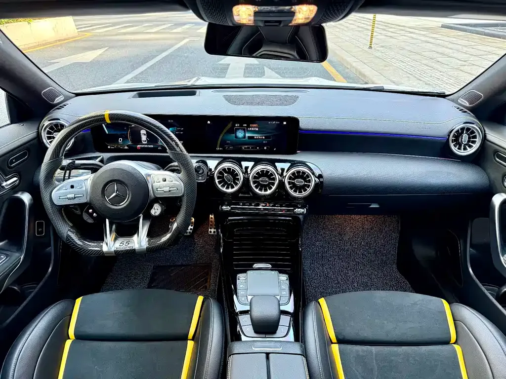 Mercedes-Benz CLA AMG — фото 5