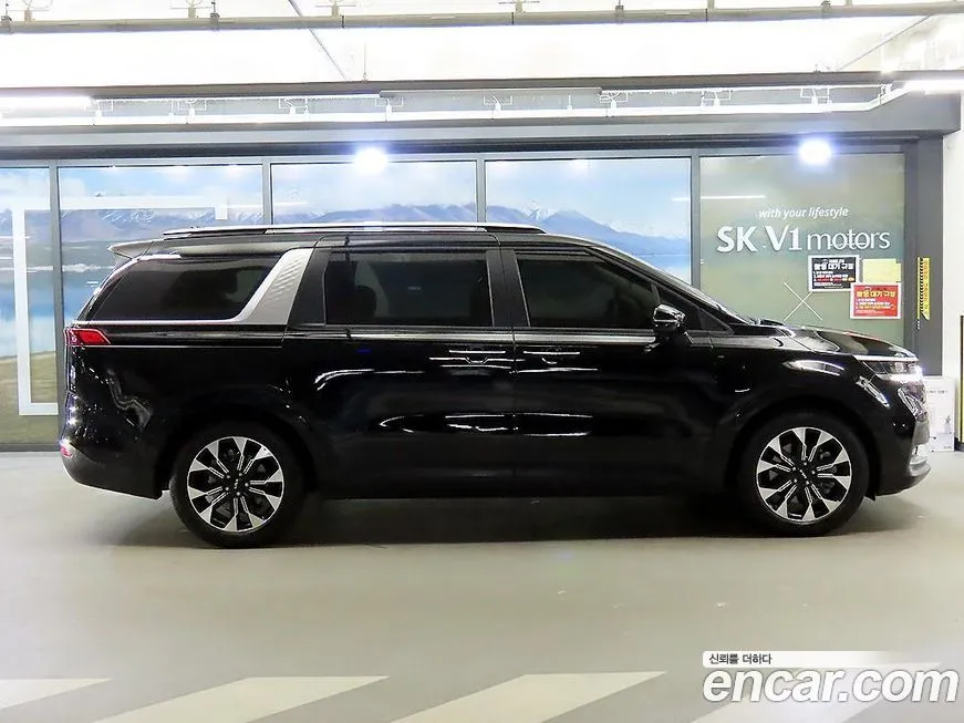 Kia Carnival — фото 10