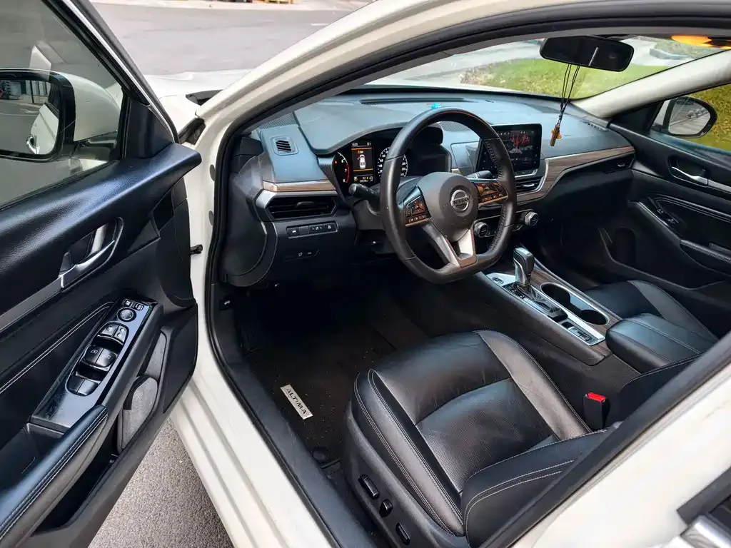 Nissan Teana — фото 3