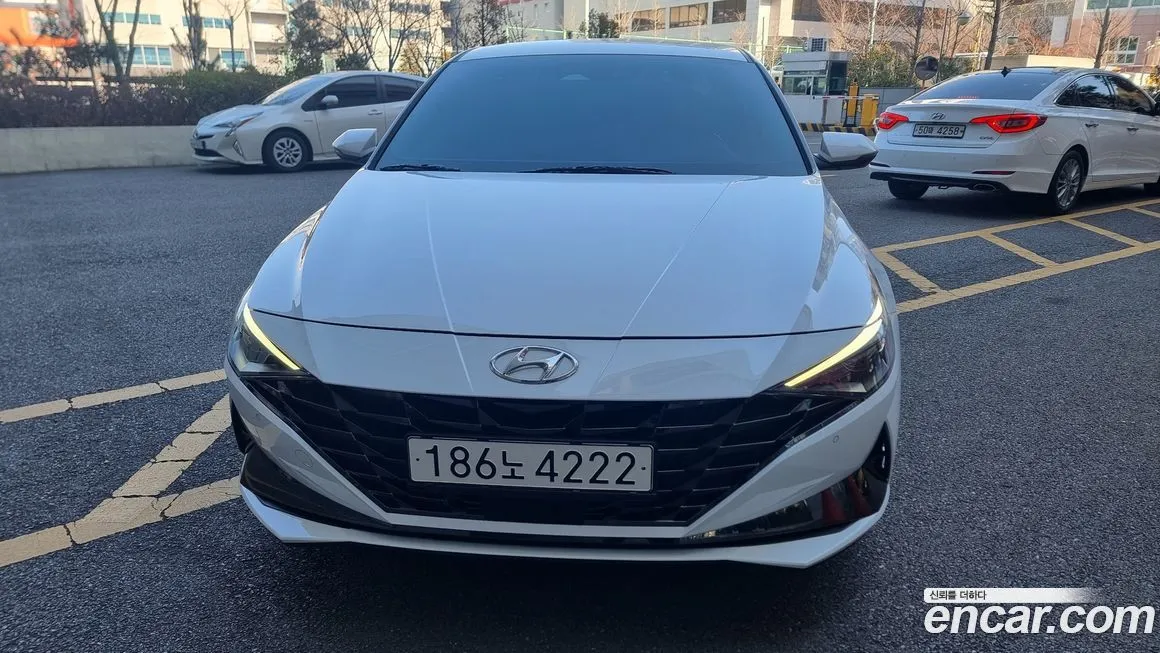 Hyundai AVANTE — фото 1