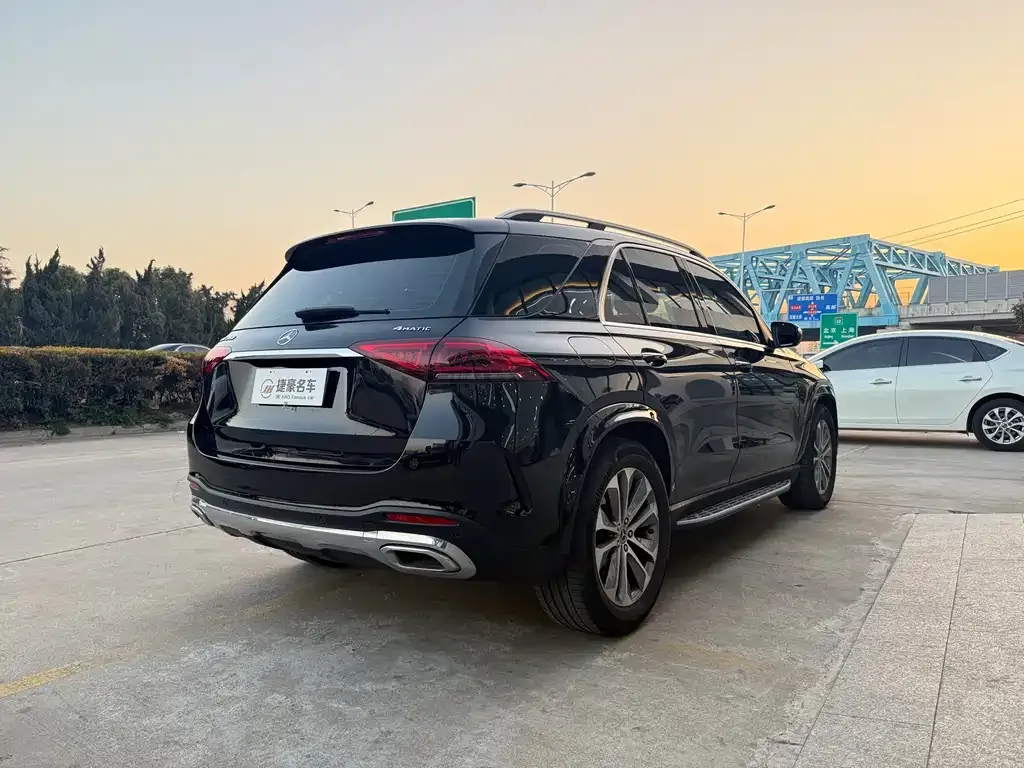Mercedes-Benz GLE (Import) — фото 9