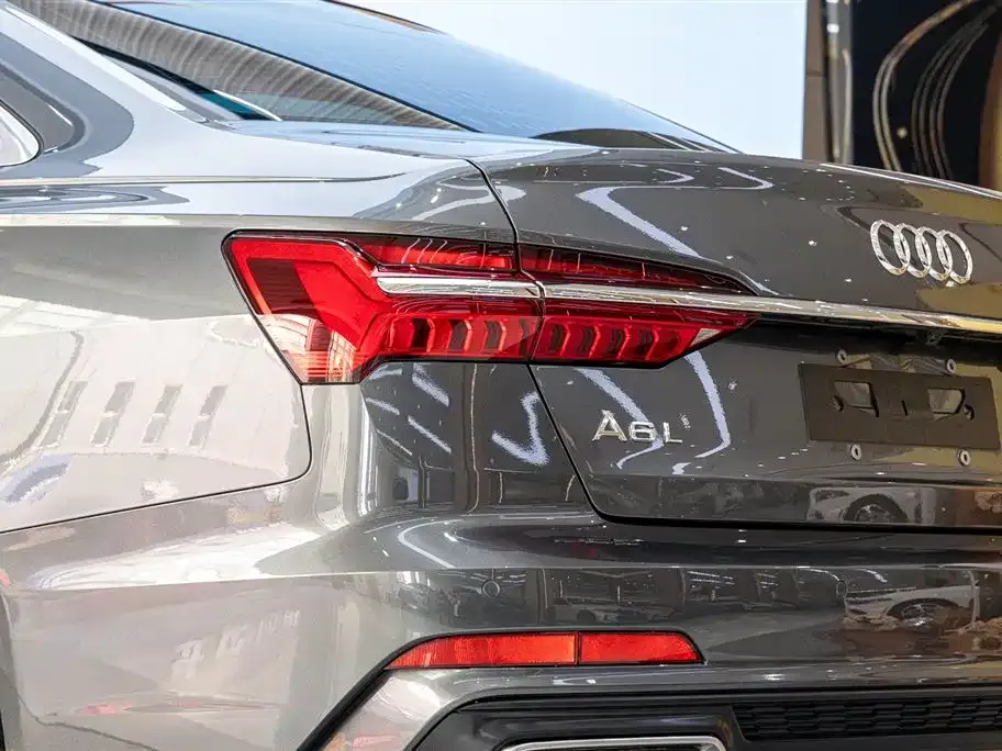Audi A6L — фото 8