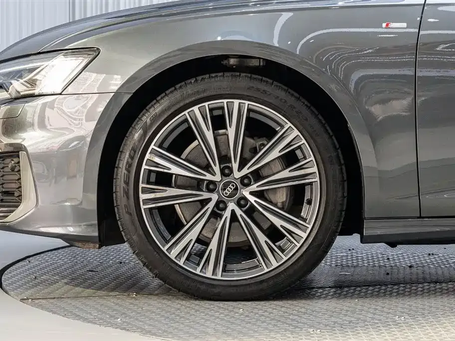 Audi A6L — фото 3