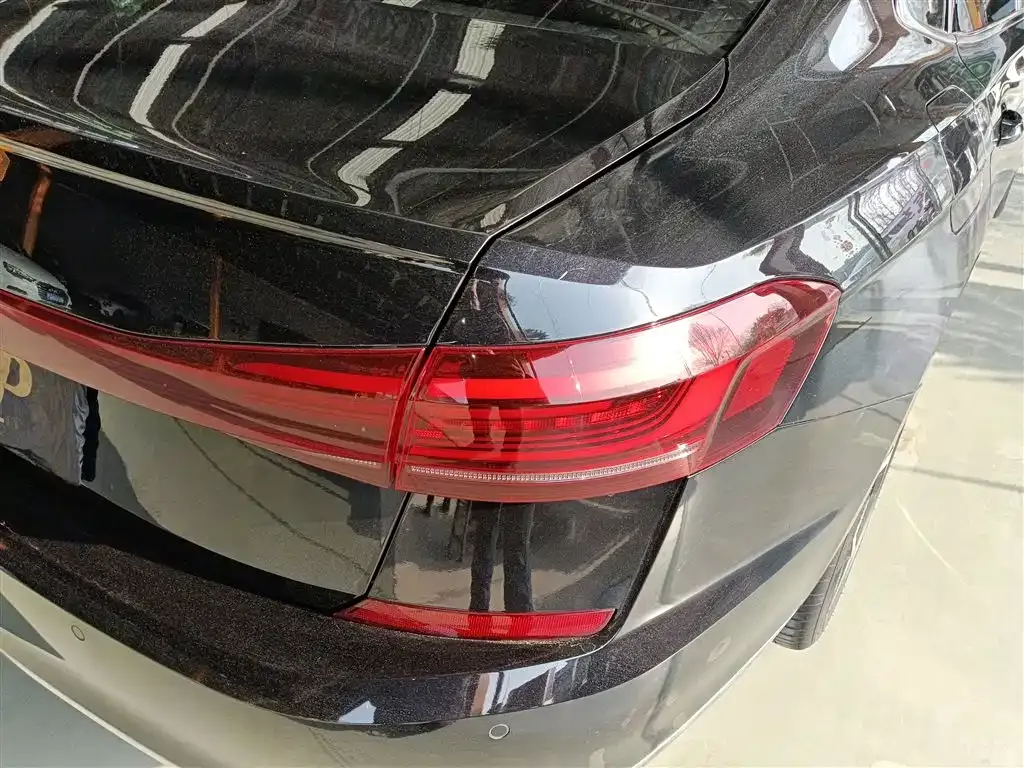 Volkswagen Passat — фото 8