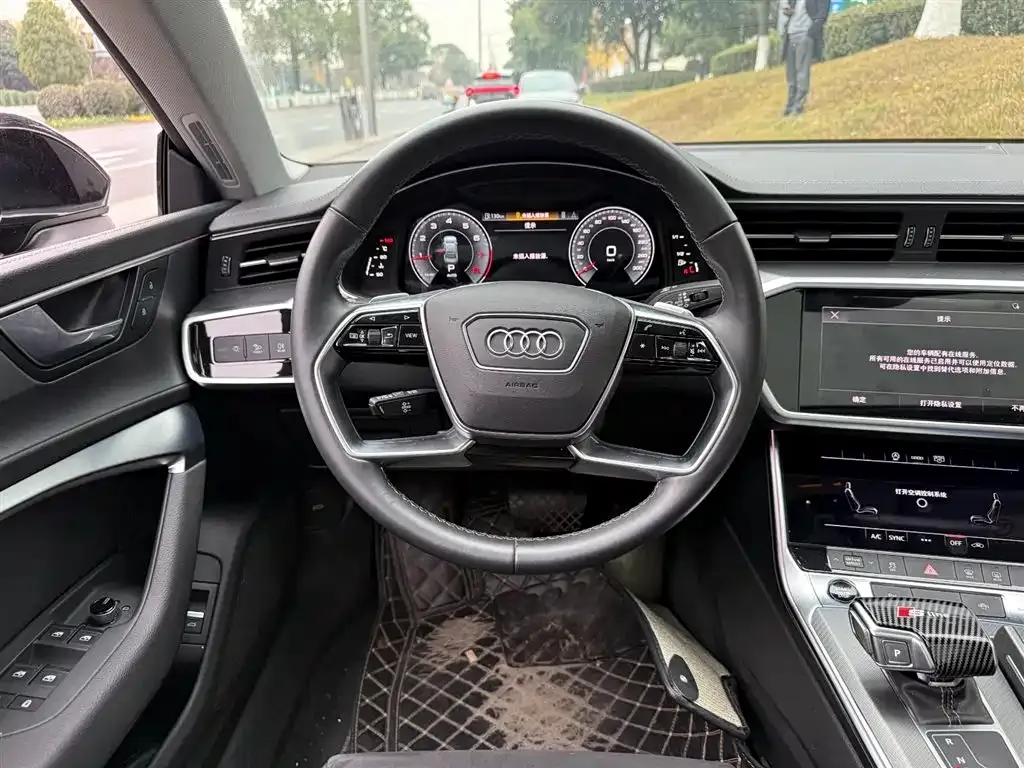 Audi A7L — фото 7