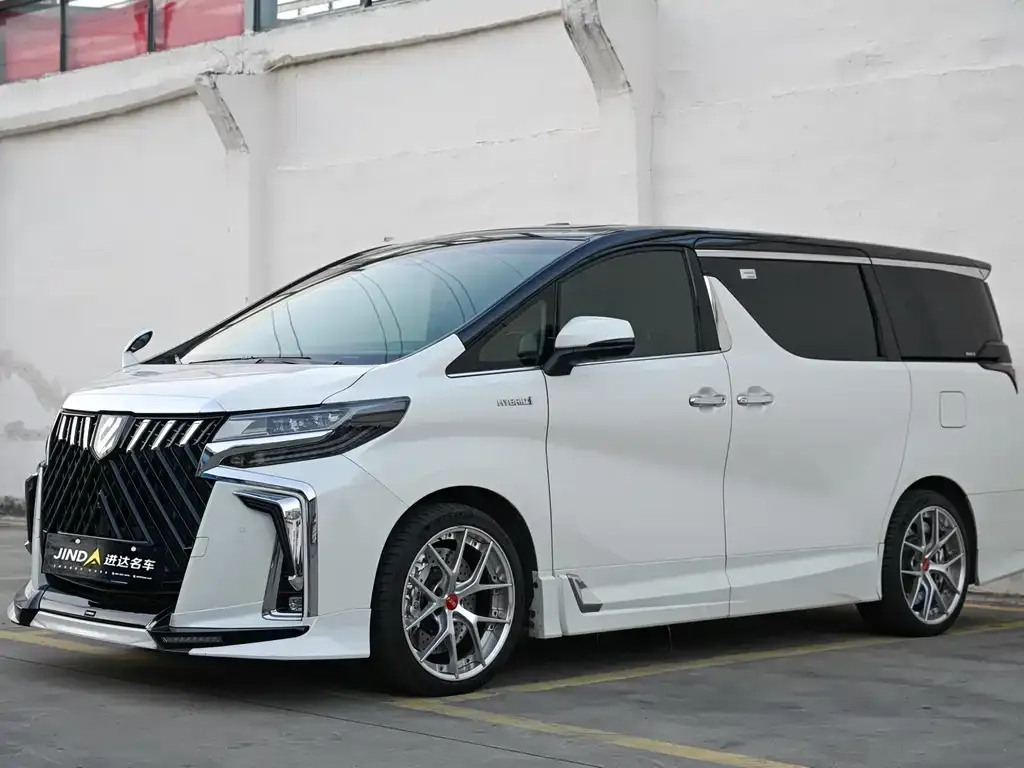 Toyota Alphard — фото 7
