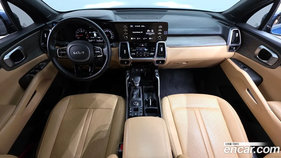 Kia Sorento — фото 8
