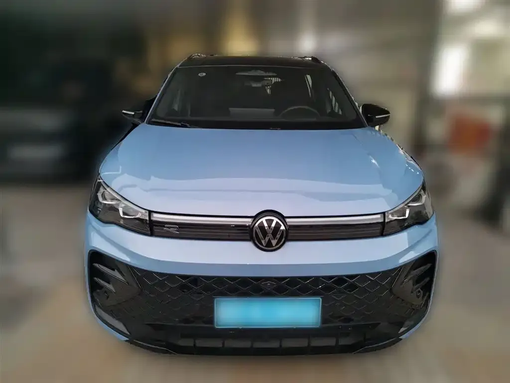 Volkswagen Tiguan L — фото 5