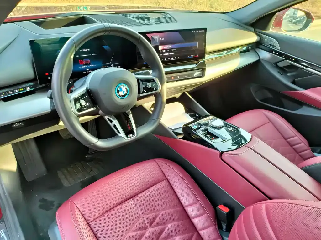 BMW i5 — фото 5