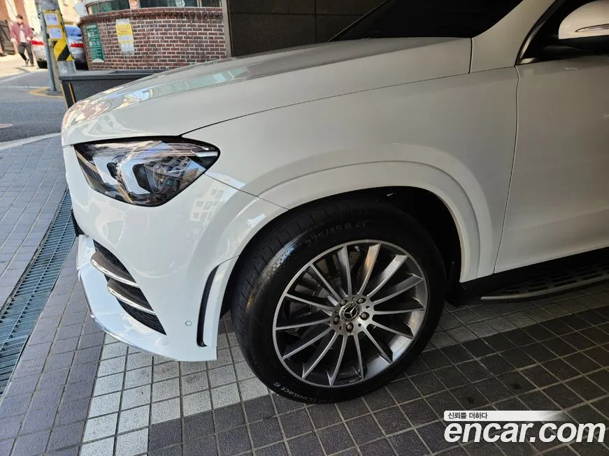 Mercedes-Benz GLE-Class — фото 7