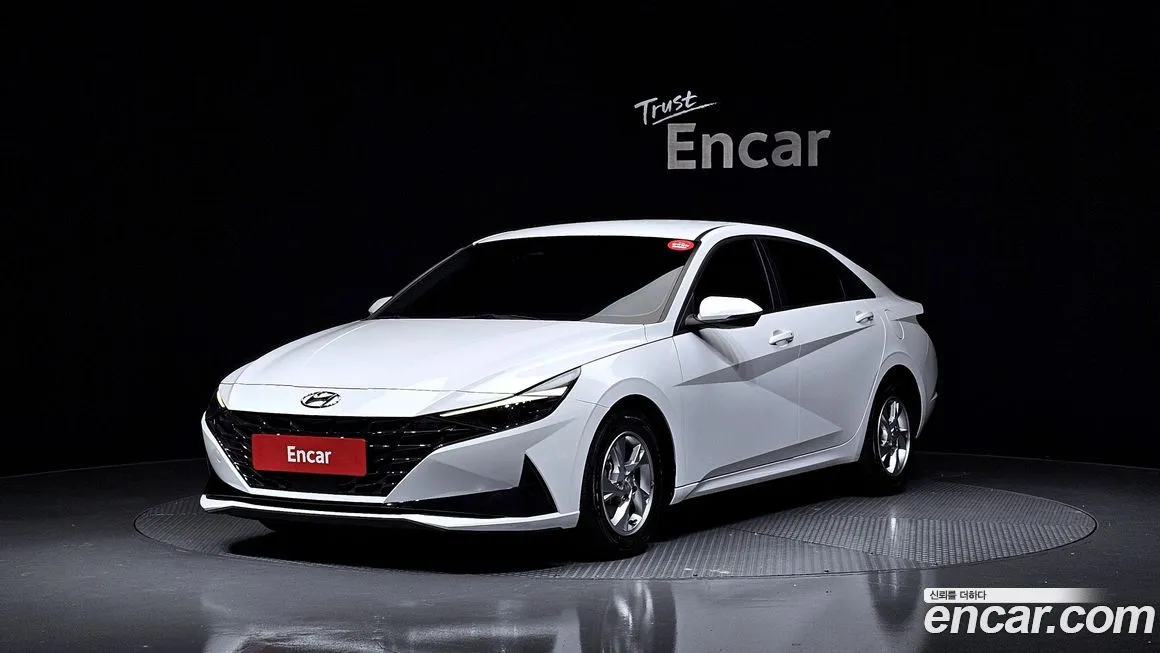Hyundai AVANTE — фото 1