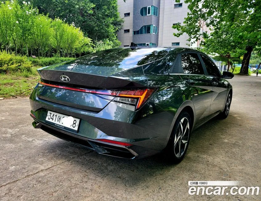 Hyundai AVANTE — фото 3