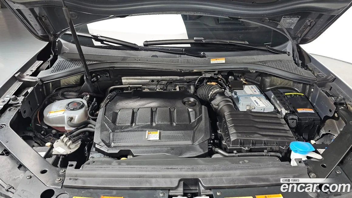 Volkswagen Tiguan — фото 10