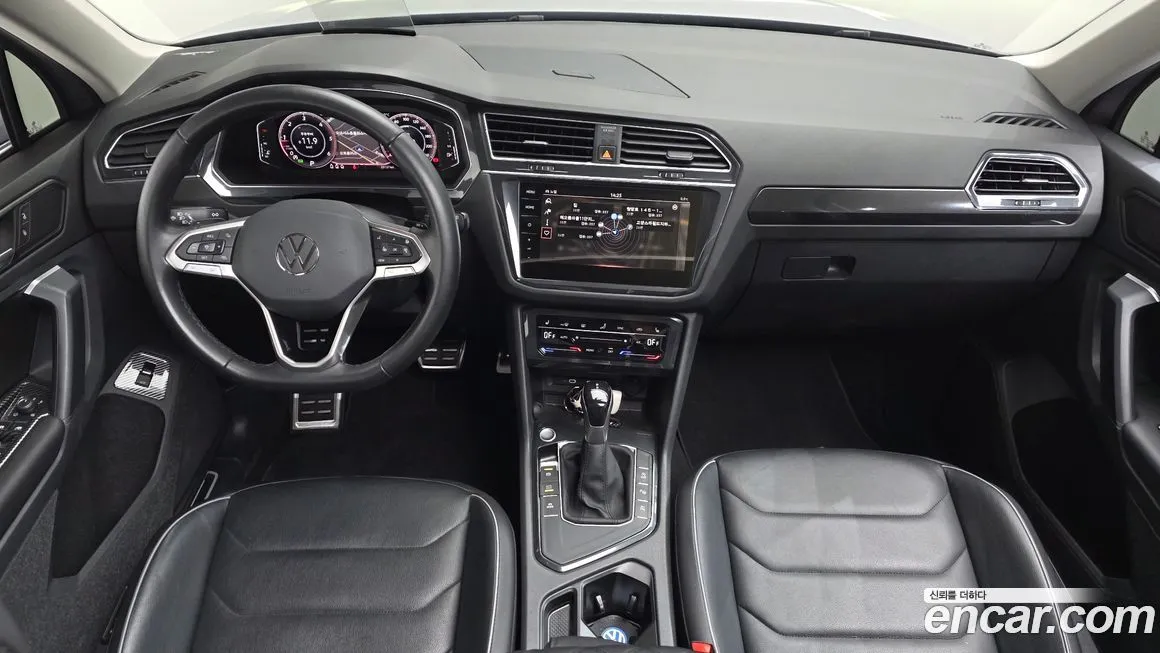 Volkswagen Tiguan — фото 7