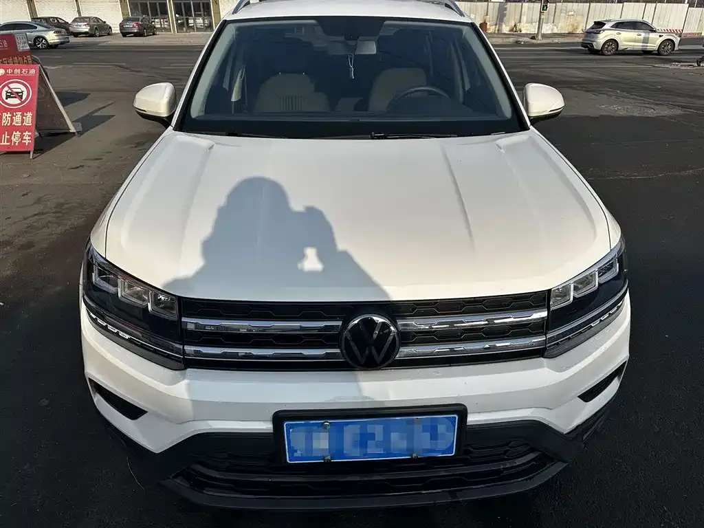 Volkswagen Tharu — фото 2