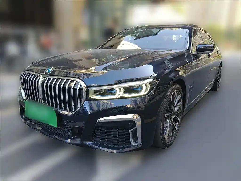 BMW 7 Series — фото 1