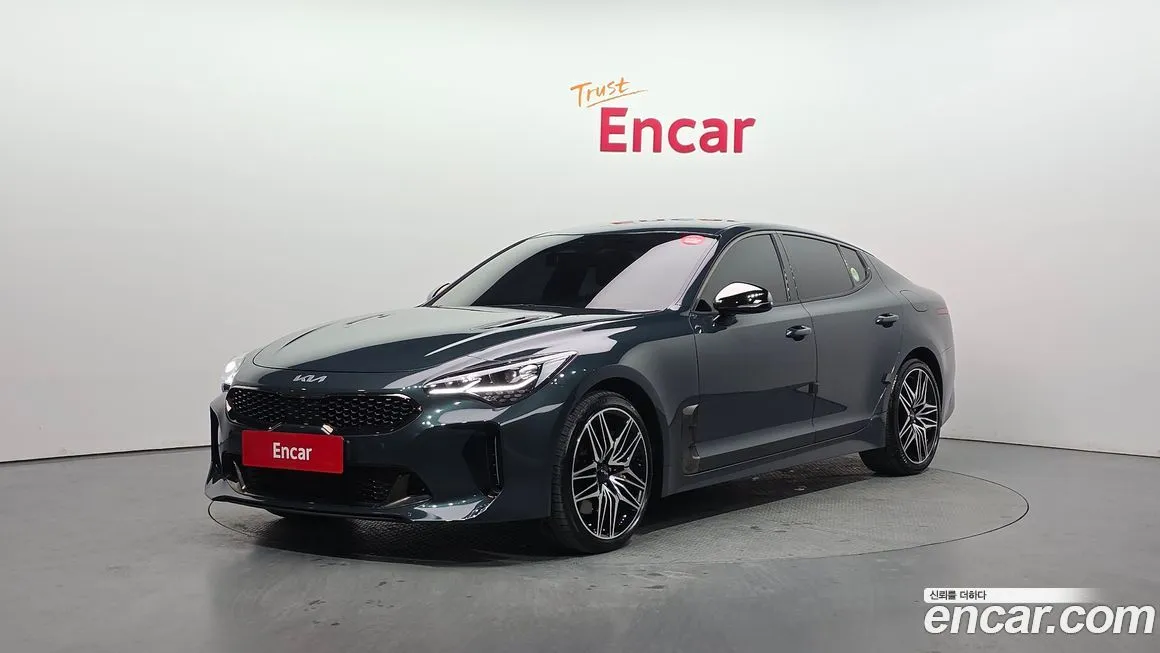 Kia Stinger — фото 1