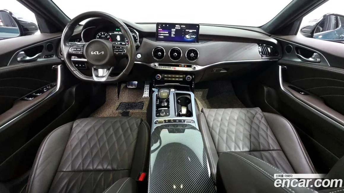 Kia Stinger — фото 10