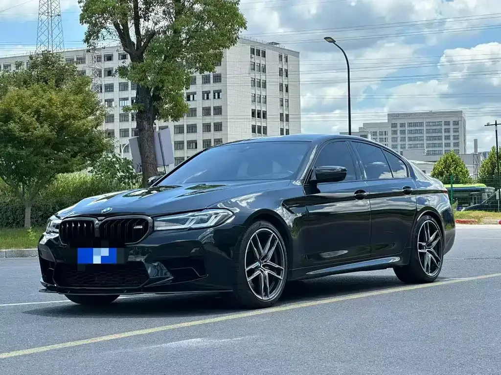BMW M5 — фото 3