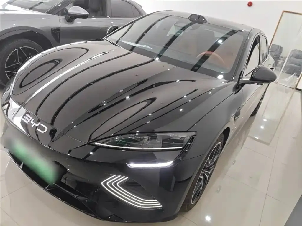 BYD Seal — фото 2