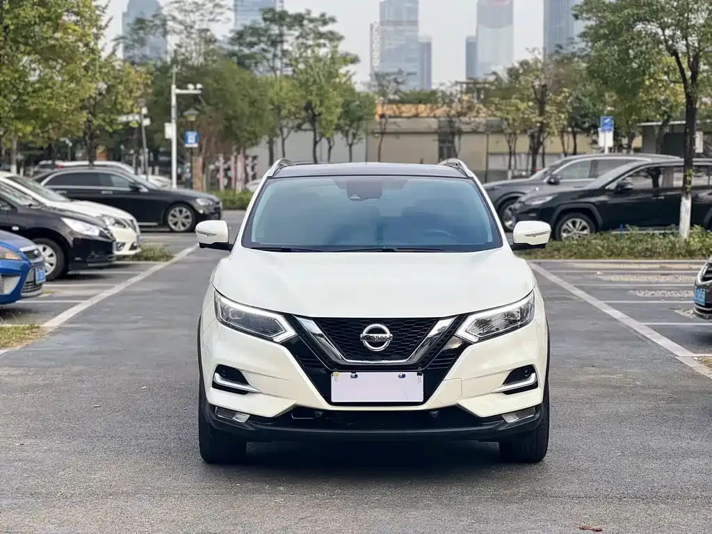 Nissan Qashqai — фото 2
