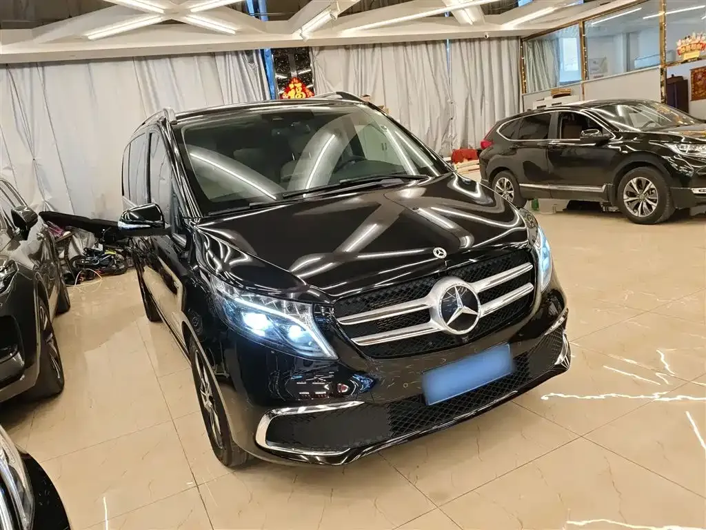 Mercedes-Benz V-Class — фото 6