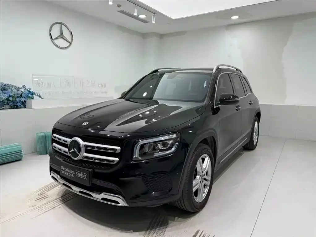 Mercedes-Benz GLB — фото 1