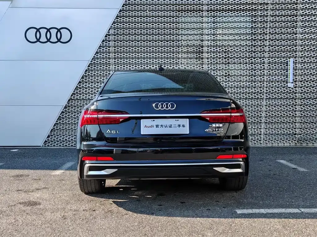 Audi A6L — фото 7
