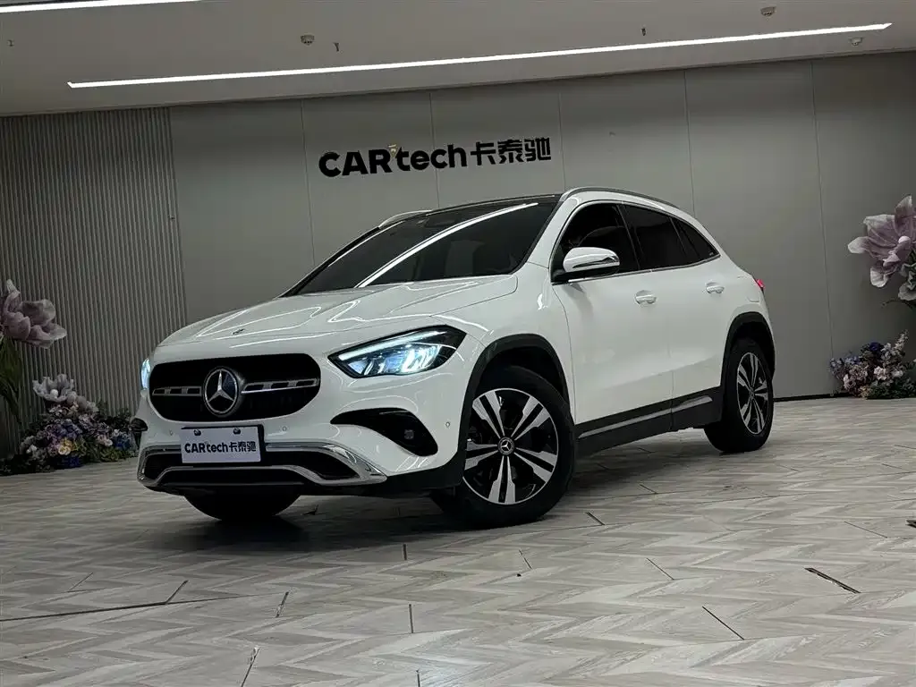 Mercedes-Benz GLA — фото 1