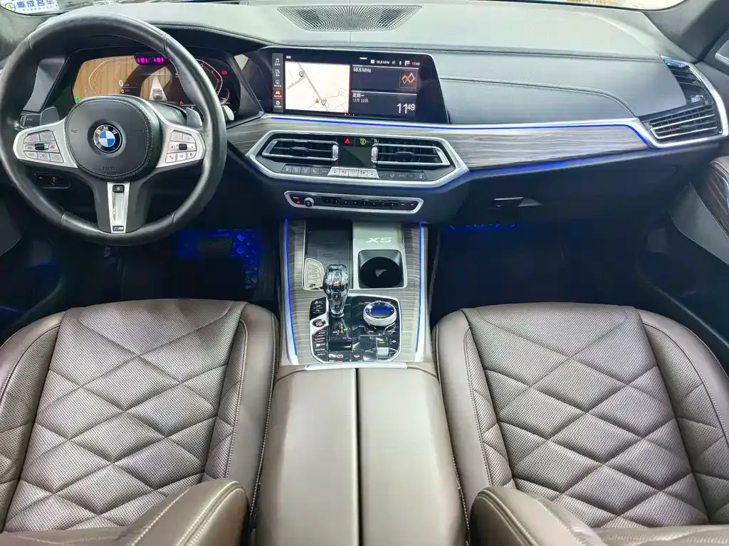 BMW X5 — фото 10