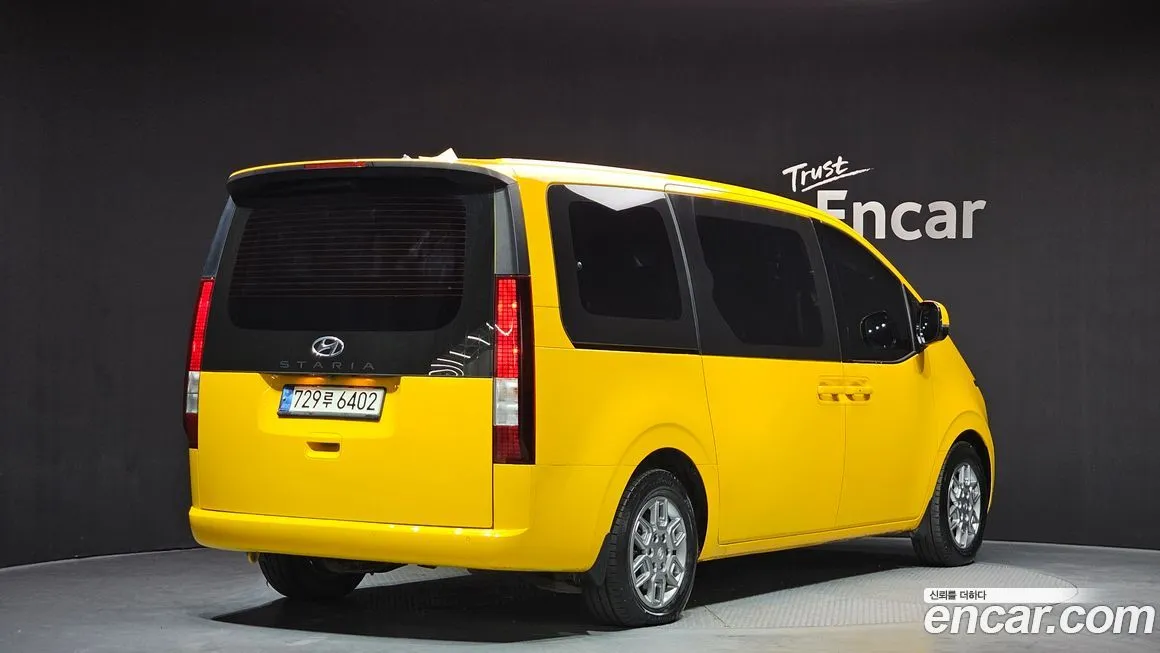 Hyundai Staria — фото 3