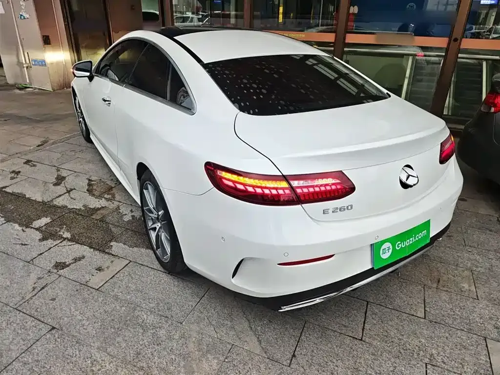 Mercedes-Benz E-Class (Import) — фото 4