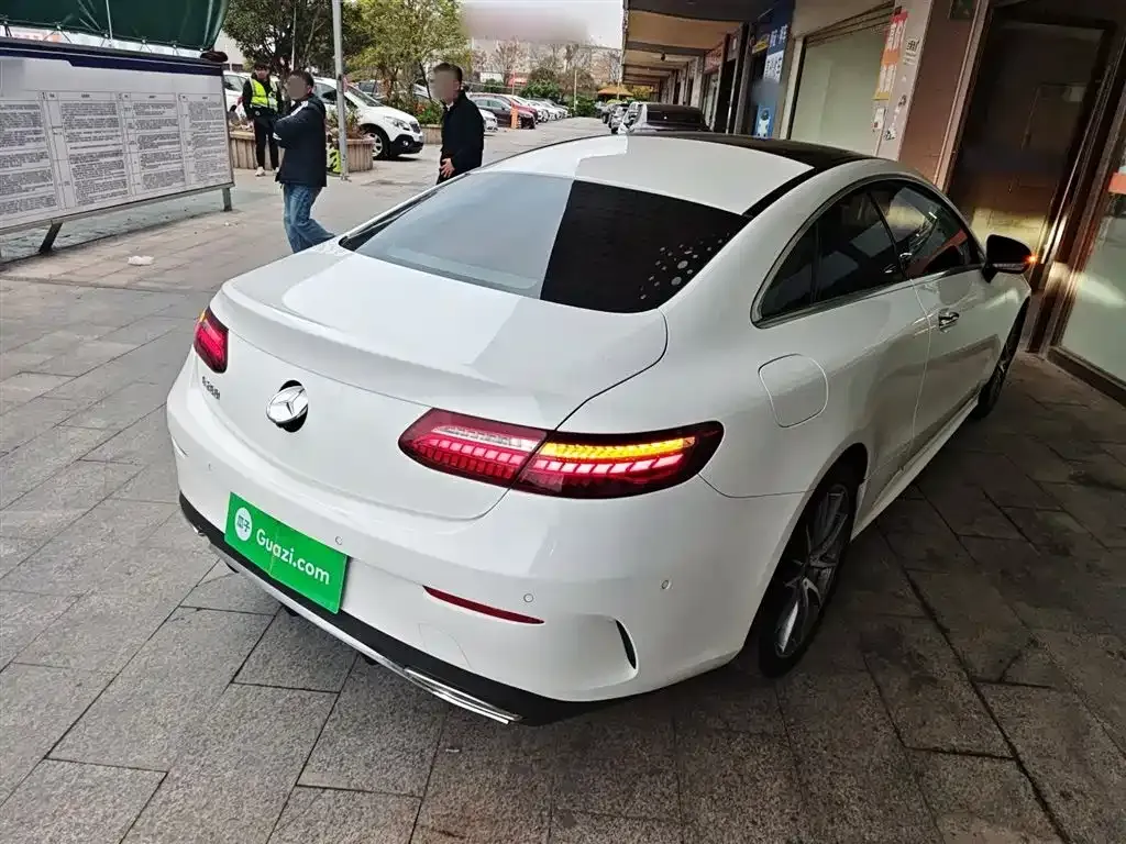 Mercedes-Benz E-Class (Import) — фото 9