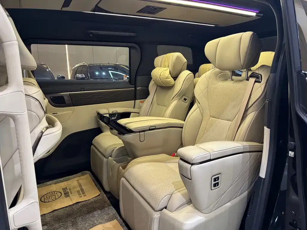 Toyota Vellfire — фото 3