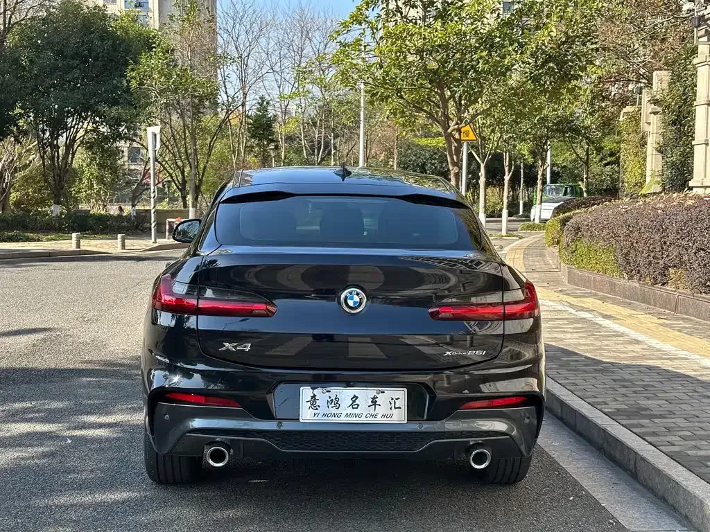 BMW X4 — фото 7