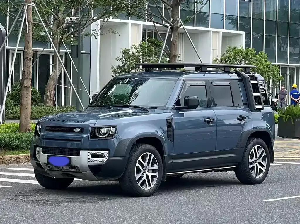 Land Rover Defender — фото 1