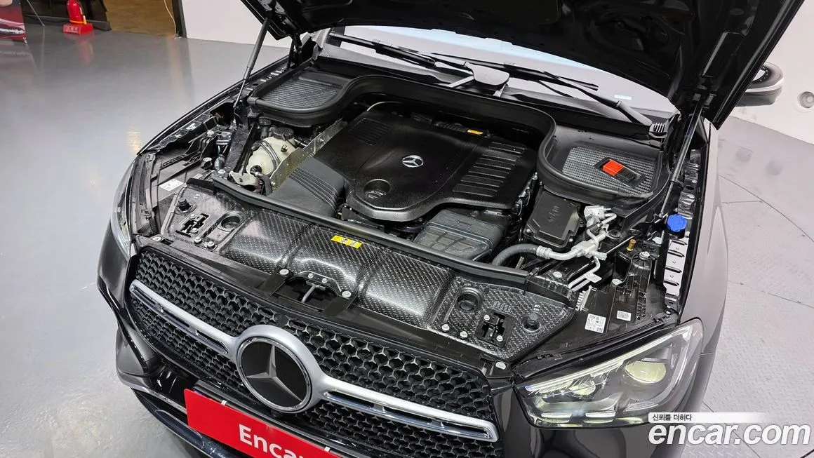 Mercedes-Benz GLE-Class — фото 6