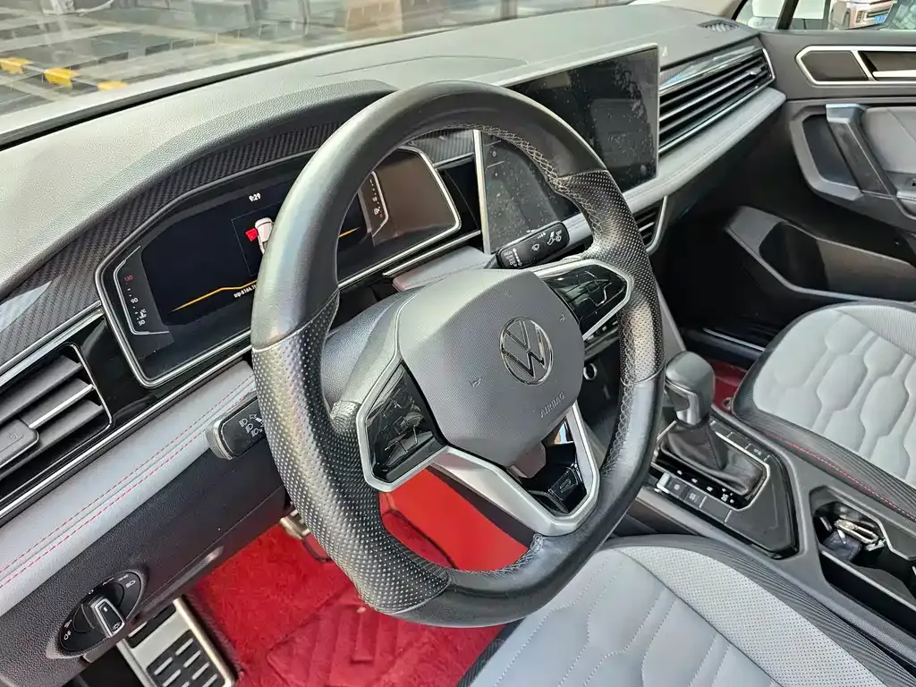 Volkswagen Tiguan X — фото 6