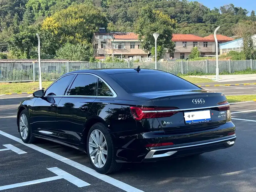 Audi A6L — фото 6