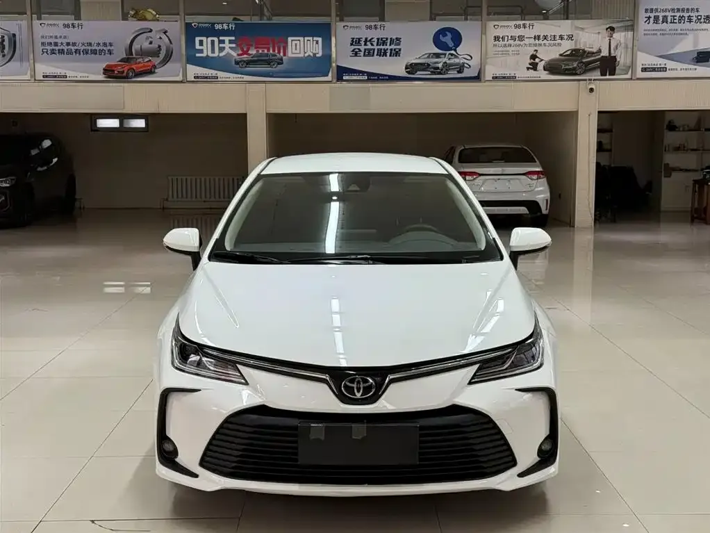 Toyota Corolla — фото 2