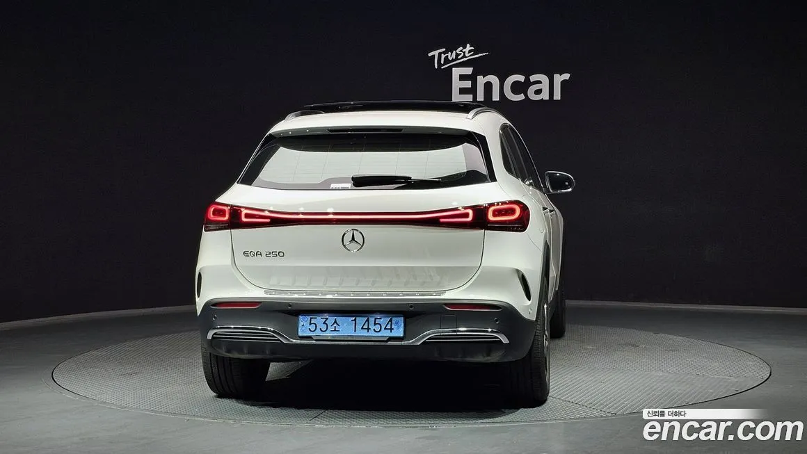 Mercedes-Benz EQA — фото 4
