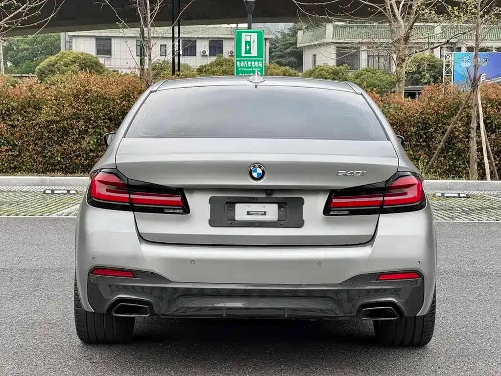 BMW 5 Series (Import) — фото 2