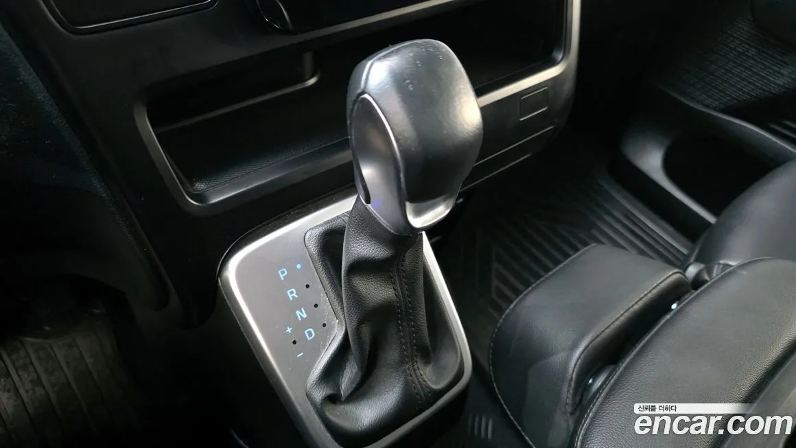 Hyundai Staria — фото 3