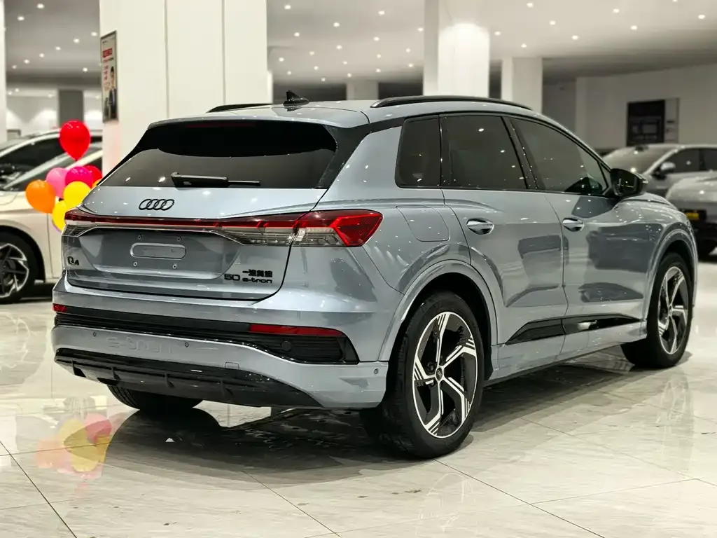 Audi Q4 e-tron — фото 4