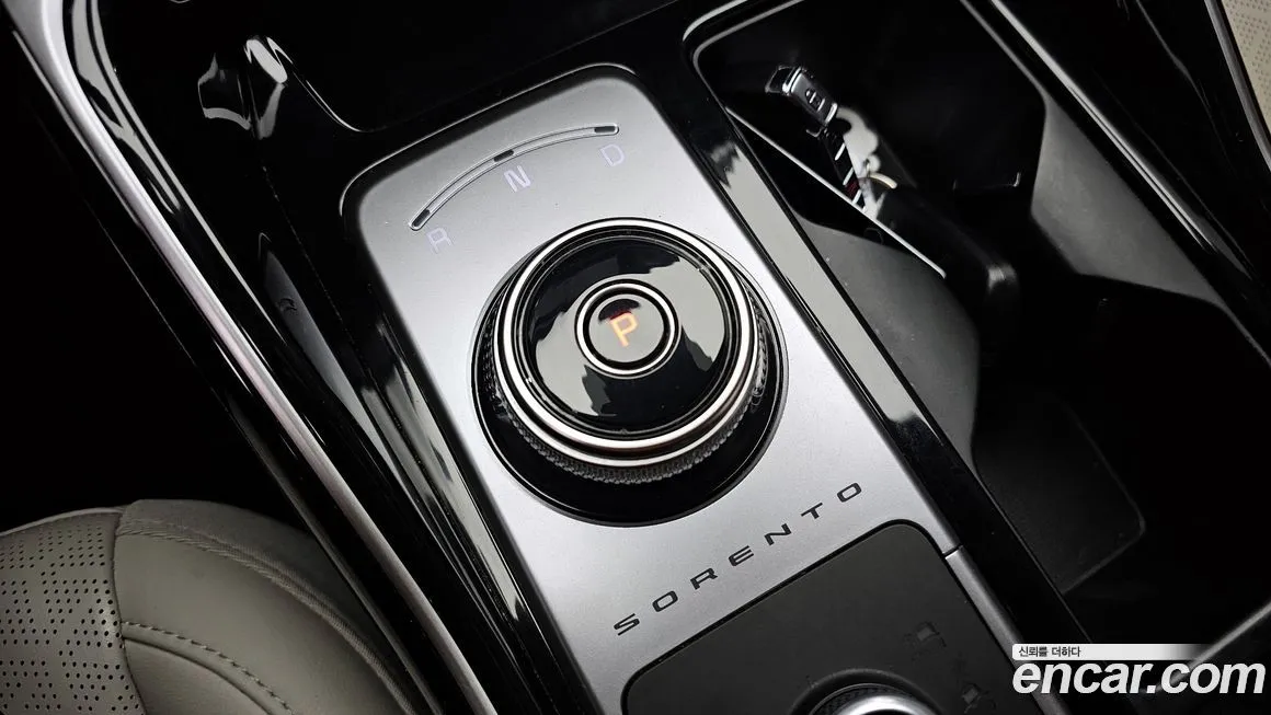Kia Sorento — фото 9